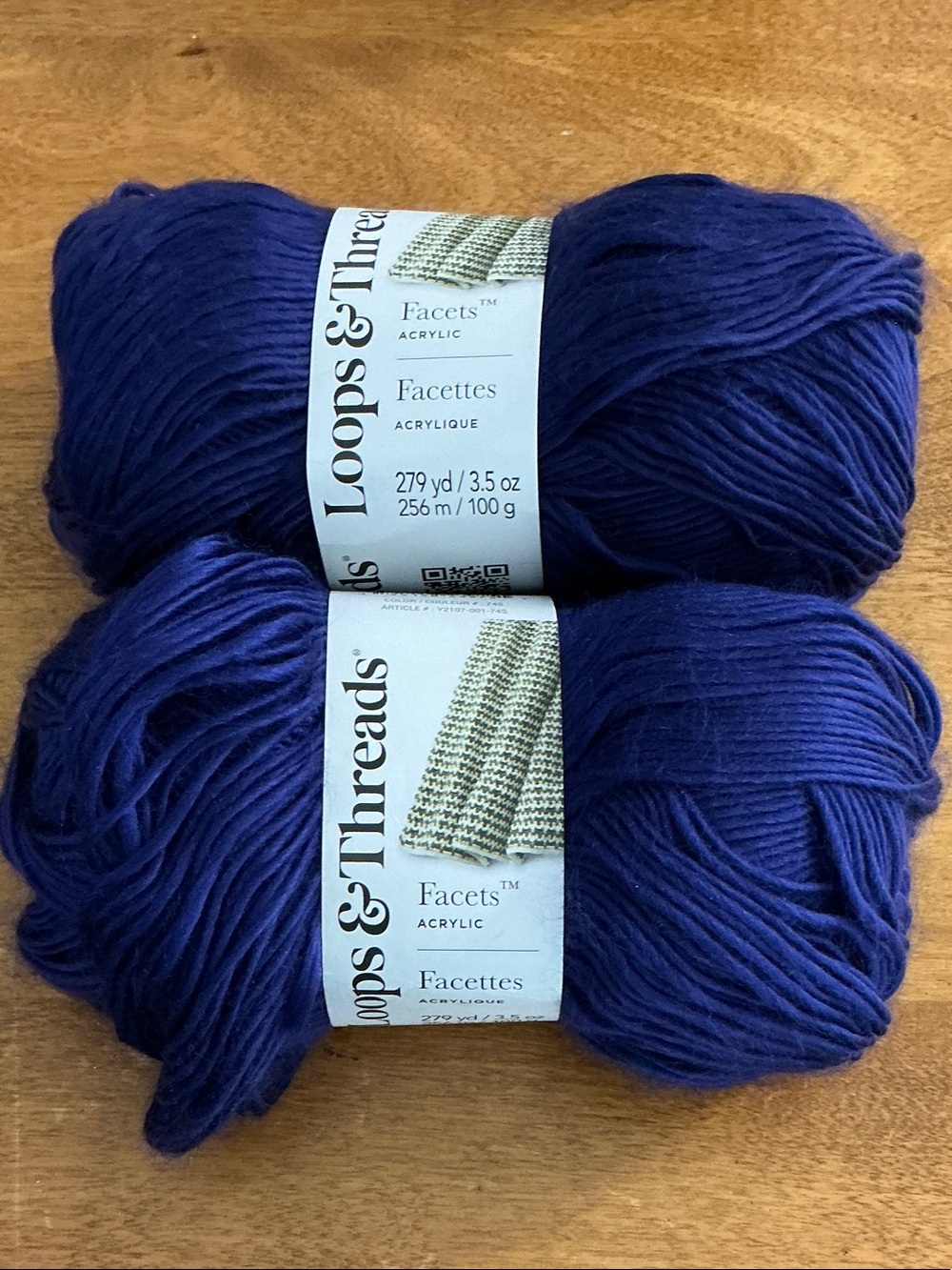Loops & Threads Facets Acrylic Yarn in Cobalt